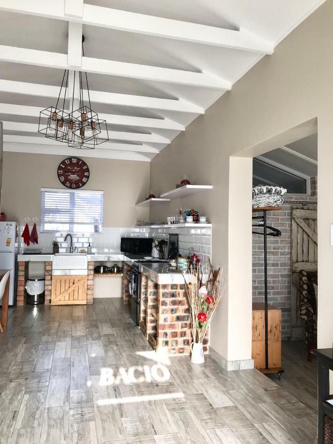 Posto Al Sole - Il Bacio Apartment Белвил Екстериор снимка