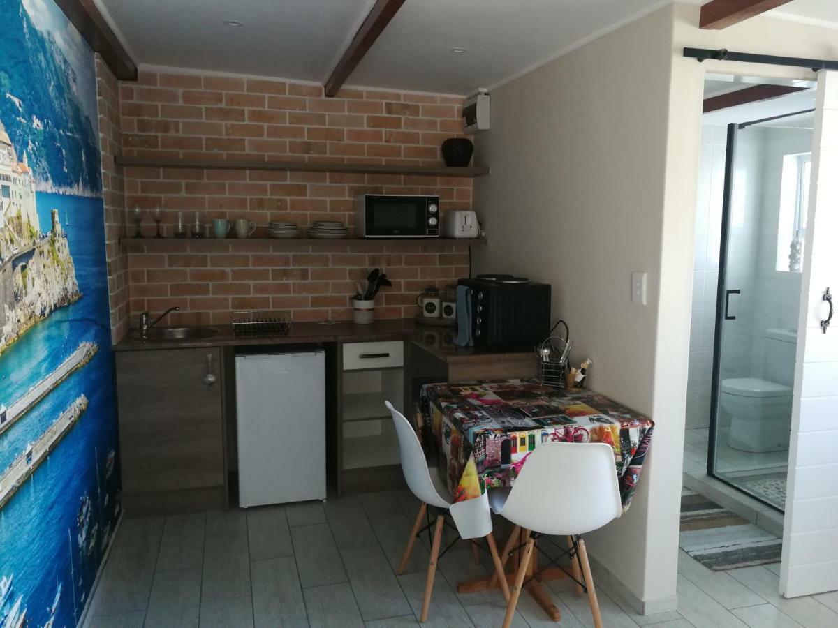 Posto Al Sole - Il Bacio Apartment Белвил Екстериор снимка