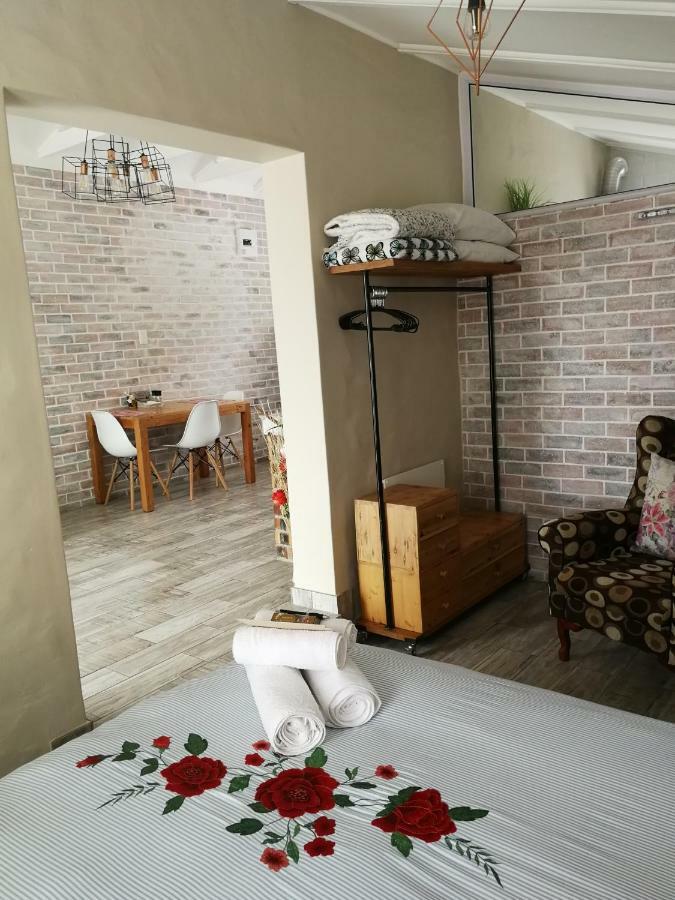 Posto Al Sole - Il Bacio Apartment Белвил Екстериор снимка