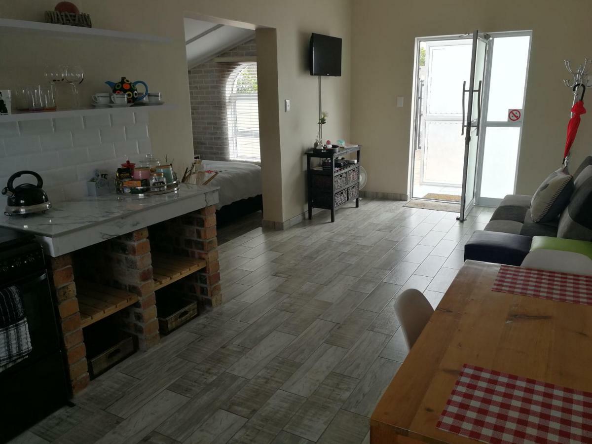 Posto Al Sole - Il Bacio Apartment Белвил Екстериор снимка