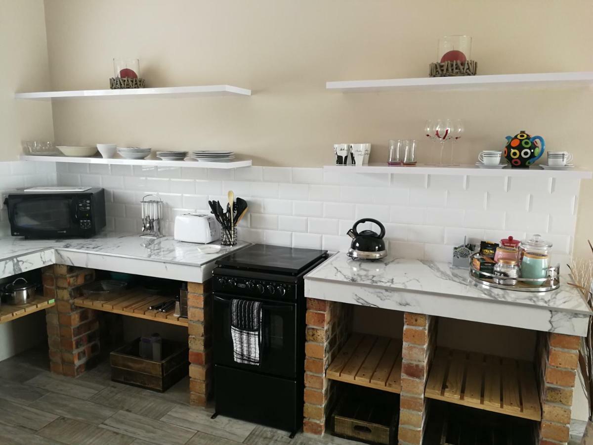 Posto Al Sole - Il Bacio Apartment Белвил Екстериор снимка